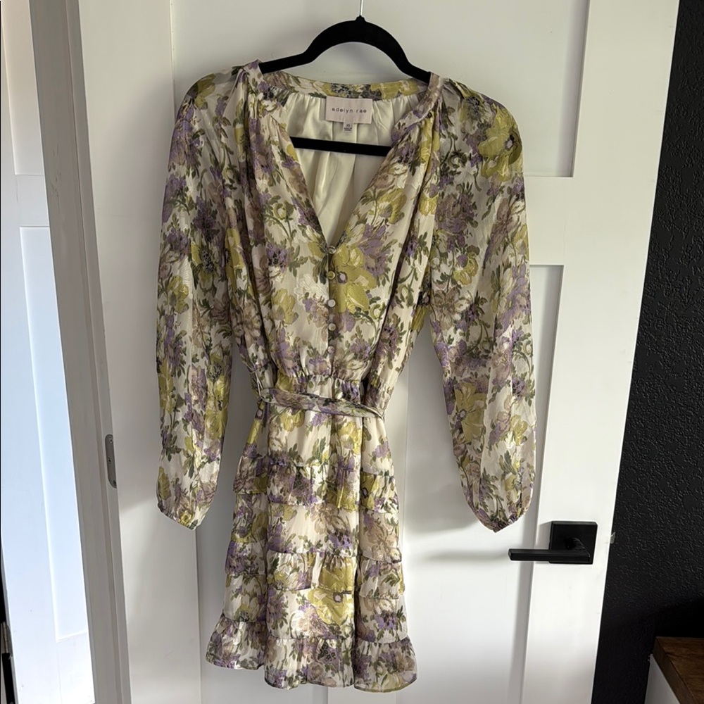 Adelyn Rae Floral V-Neck Dress Size XS